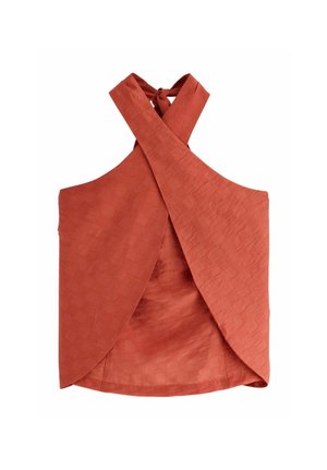 Top halter de culoarea ruginii, cu țesătură texturată, având un design frontal încrucișat și închidere prin legare la gât.