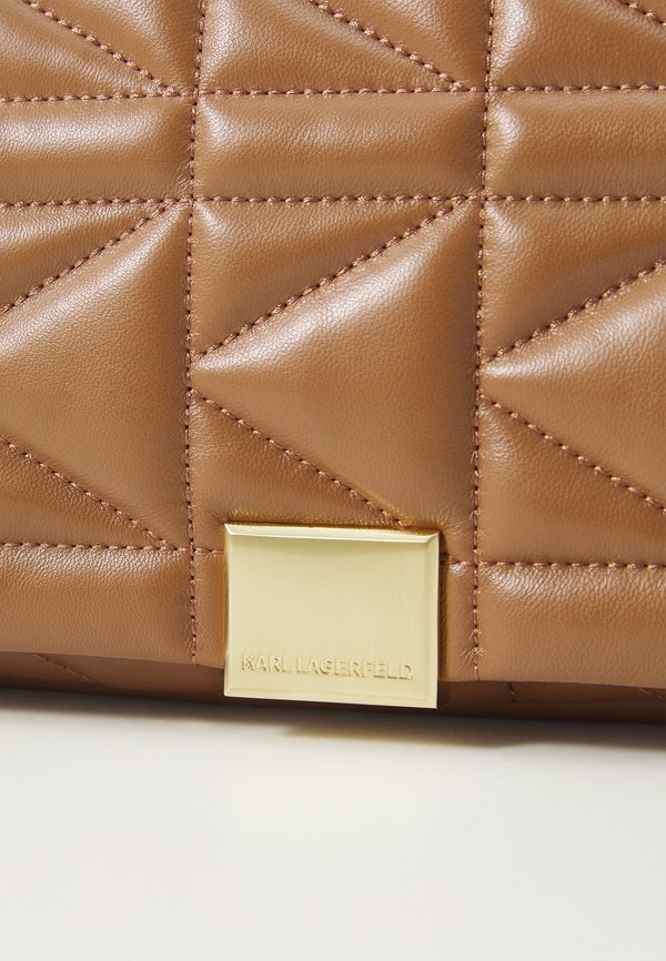 KUILT MEDIUM SHOULDER BAG - Handbag - terra4