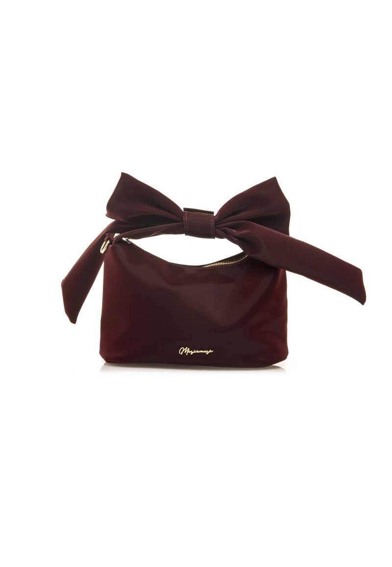 Borsa in sintetico bor Bordeaux con una finitura lucida. Presenta un evidente dettaglio a fiocco sul manico e un logo dorato sul lato.