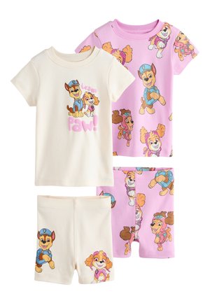 Zwei Sets von Kinder-T-Shirts mit kurzen Ärmeln und Shorts mit Paw Patrol Charakteren auf cremefarbenem und pinkfarbenem Stoff.