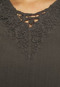 Zizzi Blusa - khaki