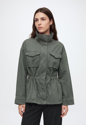 GAP, UTILITY RAQUEL - Chaqueta vaquera - black moss