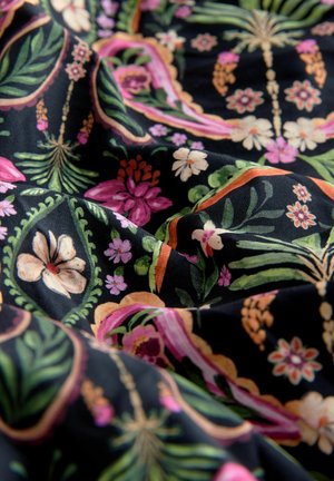 Next REGULAR FIT - PLUNGE TUMMY CONTROL - Traje de baño - black pink paisley