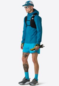The North Face M BREEZE SHORT 5IN - Kurze Sporthose - meridian blue