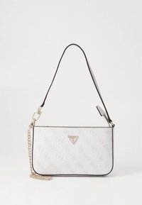 Sac à main synthétique blanc avec motif monogramme, garniture noire, bandoulière réglable et ferrures ton argent avec détail logo triangulaire.