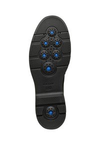 Sole di scarpa nera con superficie texture e accenti circolari blu e fori di ventilazione. Materiale in gomma resistente con logo del marchio visibile.