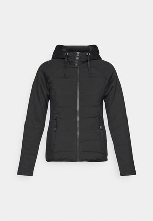 Svart jacka med en puffig front och fasta ärmar, dragkedjestängning framtill, justerbar huva och sidofickor med svarta detaljer.
