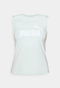 Svetlo mint zelena brezrokavnica iz bombaža, ki se ponaša s prominentnim belim logotipom "PUMA" in majhno grafiko skočnega pume na sprednji strani.