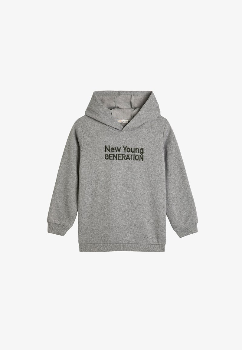Grijze hoodie met lange mouwen. Voorzien van donkere groene geborduurde tekst "New Young GENERATION" op de voorkant. Gemaakt van een katoenmix.