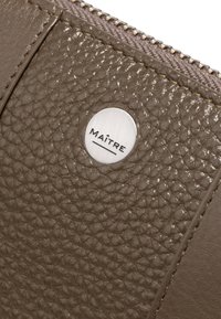 MAITRE AUEN DIETRUN - Monedero - brown