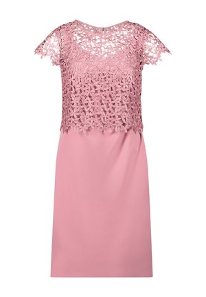 Robe rose sans manches avec superposition de dentelle florale sur le corsage et les manches, dotée d'un col rond et d'une jupe lisse.