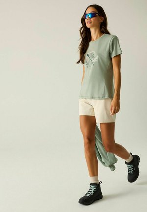 Dare 2B, DARE 2B TRANQUILITY III SHORT SLEEVED GRAPHIC T-SHIRT T-SHIRTS - Print T-shirt - glaciergreen