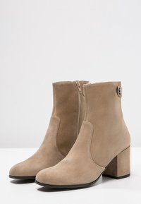 Kennel + Schmenger Botines - camel