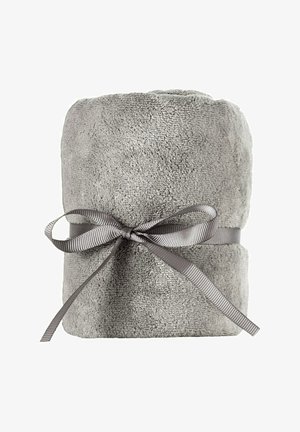 DEVACURL DEVATOWEL™ - Hair styling accessory - transparent