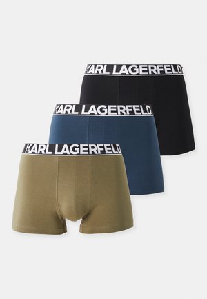 Boksershorts sæt i olivengrøn, marineblå og sort bomuld. Har et bredt sort elastikbånd med teksten "KARL LAGERFELD" i hvid.