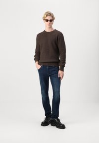 Jack & Jones JJJONES CREW NECK - Strickpullover - mulch