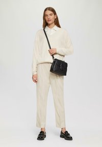 s.Oliver Chino - beige