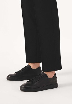 Kazar OURCE - Tossud - black