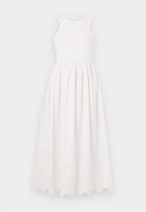 Robe blanche sans manches avec un corsage ajusté en côtes et une jupe évasée ornée de motifs floraux brodés élaborés et d'un ourlet festonné.