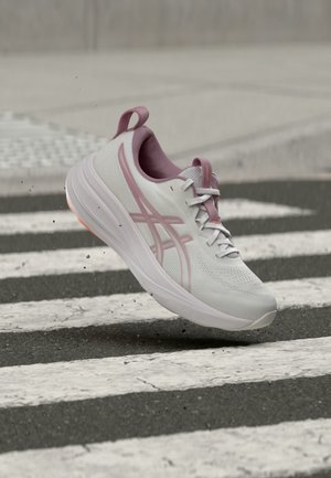 ASICS, GEL PULSE - Παπούτσια για τρέξιμο σε δρόμο - white/taro purple