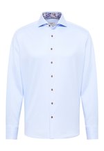 Eterna SOFT LUXURY MODERN FIT - Formal shirt - hellblau/light blue ...