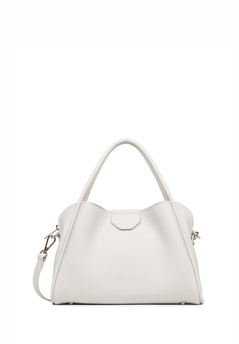 Borsa a mano in pelle bianca con un design curvo e manici superiori. Presenta una tracolla rimovibile e un logo goffrato discreto.