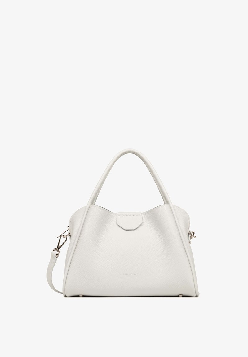 Borsa a mano in pelle bianca con un design curvo e manici superiori. Presenta una tracolla rimovibile e un logo goffrato discreto.