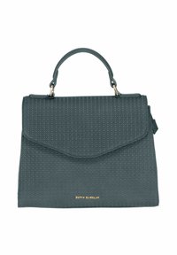 Sac à main gris texturé avec une fermeture à rabat, une poignée arrondie et des accents métalliques dorés. Présente un motif géométrique sur un matériau synthétique.