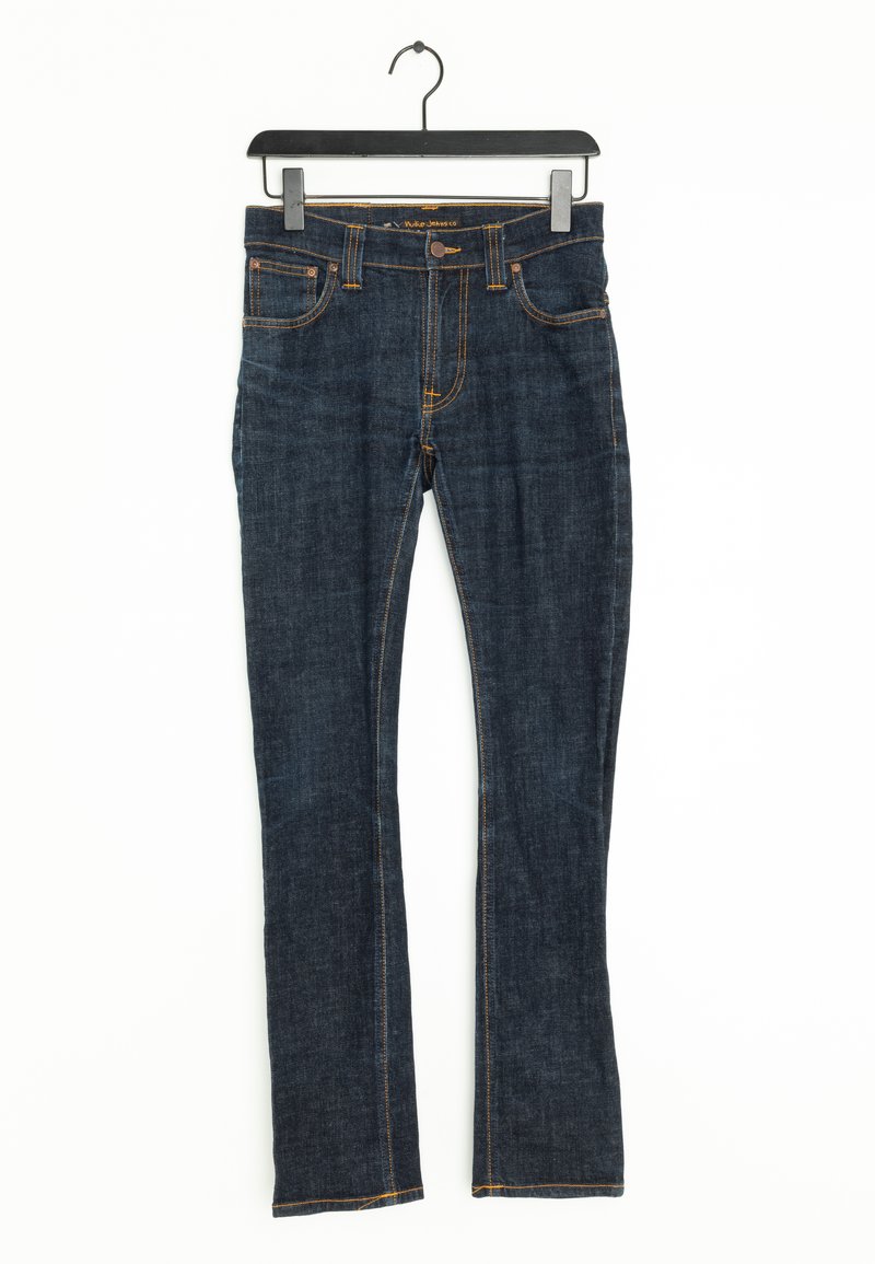 Mörkblå denimjeans med slim fit, med orange sömmar, femficksdesign och rak benform. Hängande på en svart galge.