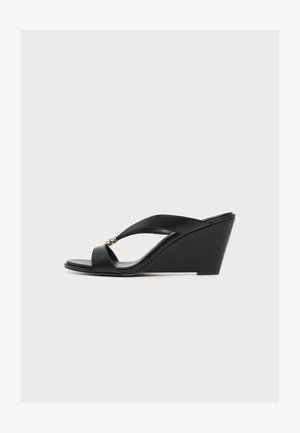 MICHAEL Michael Kors, CHERIE WEDGE - Ψηλοτάκουνα πέδιλα - black