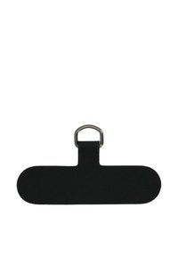 Cinghia in tessuto nero con una forma piatta e ovale e un anello a D in metallo centrale per l'attacco, caratterizzata da una superficie testurizzata.