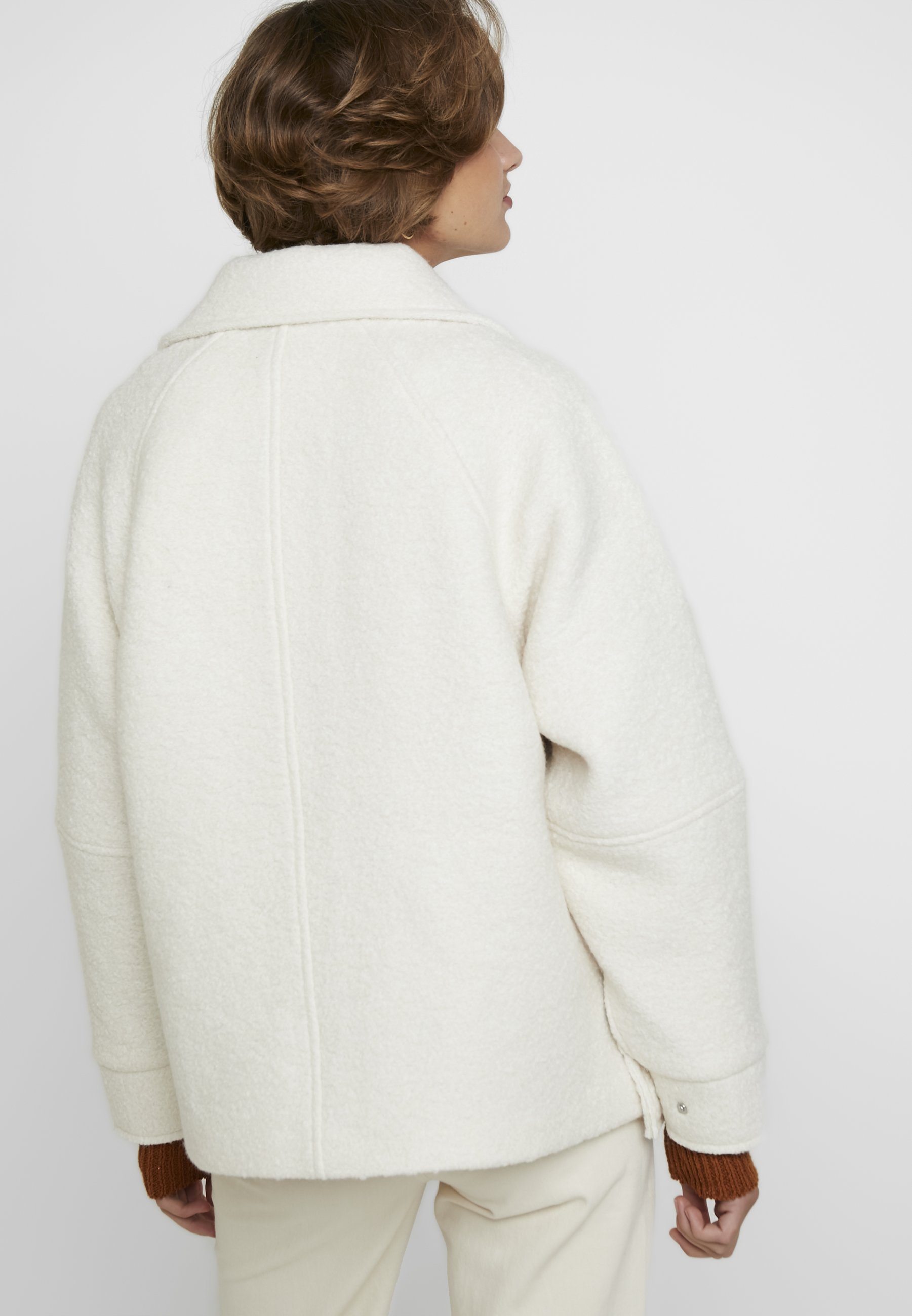 KIOMI Vinterjakke off white Zalando.no KIOMI Lett jakke off white Zalando.no
