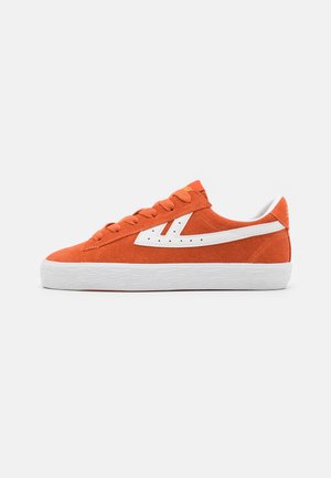 DIME UNISEX - Trainers - terracotta/white