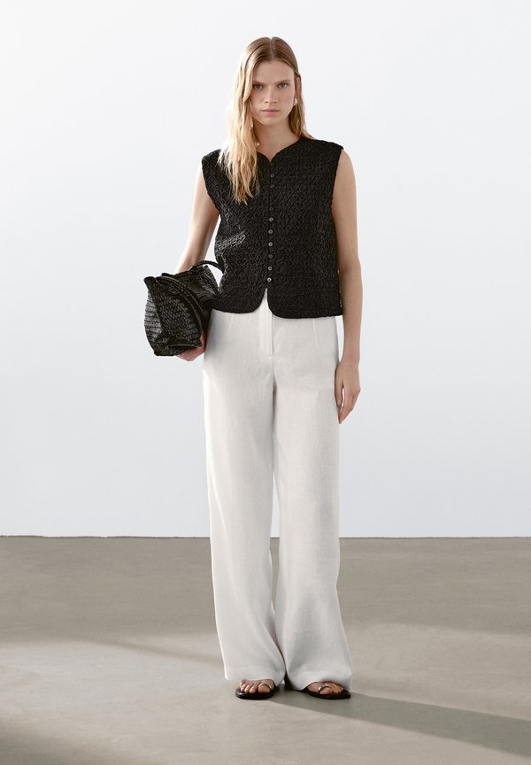 WITH DETAIL - Waistcoat3