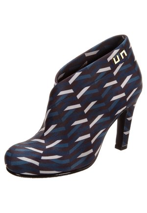 Classic ankle boots - blue