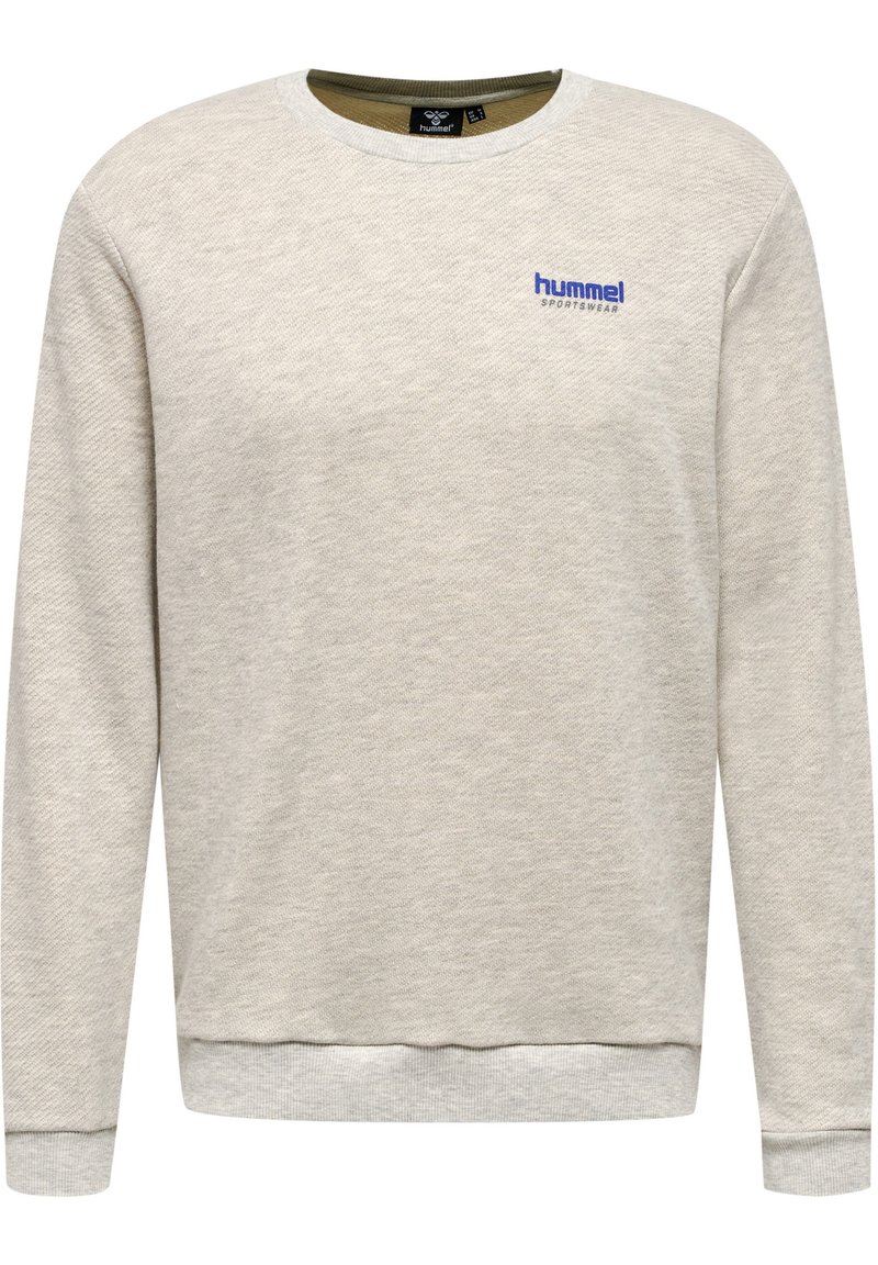 Lichtgrijze sweatshirt gemaakt van textuurstof. Heeft een ronde hals, lange mouwen en een blauw logo op de borst. Ribgebreide manchetten en zoom.