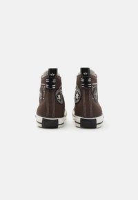 Converse CHUCK TAYLOR ALL STAR UNISEX - Ψηλά αθλητικά παπούτσια - fresh brew/vintage white/black