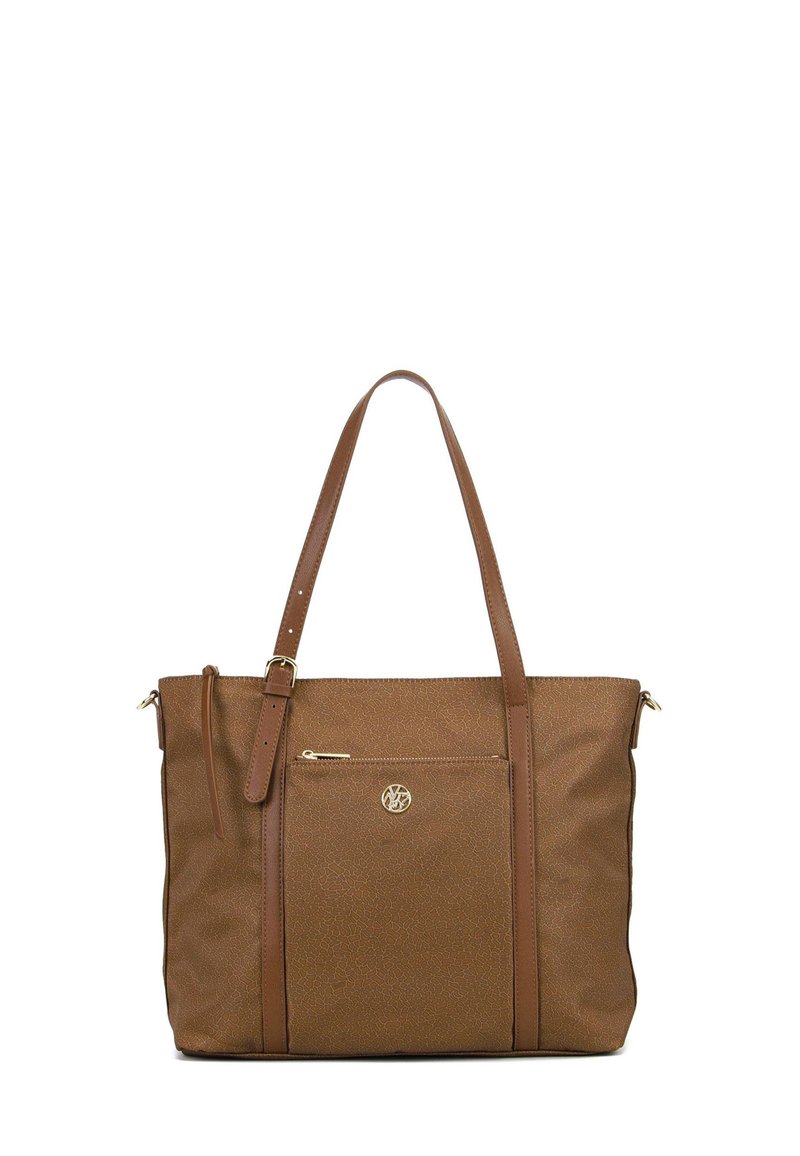 Borsa a tracolla marrone con superficie texturizzata, due manici, una tasca con zip frontale e un accento in oro con logo.