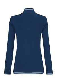 Marineblauer Pullover mit langen Ärmeln und hohem Kragen, mit gerippten Bündchen und Saum, versehen mit weißen Streifenakzenten am Kragen und unteren Saum.