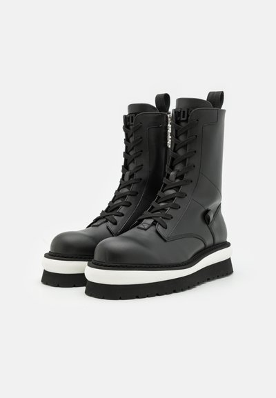 GCDS BUCKLE COMMANDO UNISEX - Μπότες πλατφόρμα - black