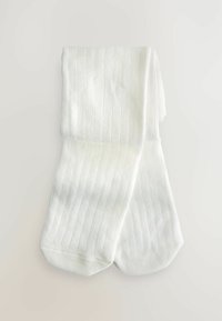 Calze bianche a coste, realizzate in un tessuto morbido, caratterizzate da una texture liscia e punte arrotondate. Il design include sottili linee verticali.