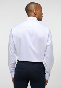 Eterna LUXURY SHIRT - COMFORT FIT - Businesshemd - weiß