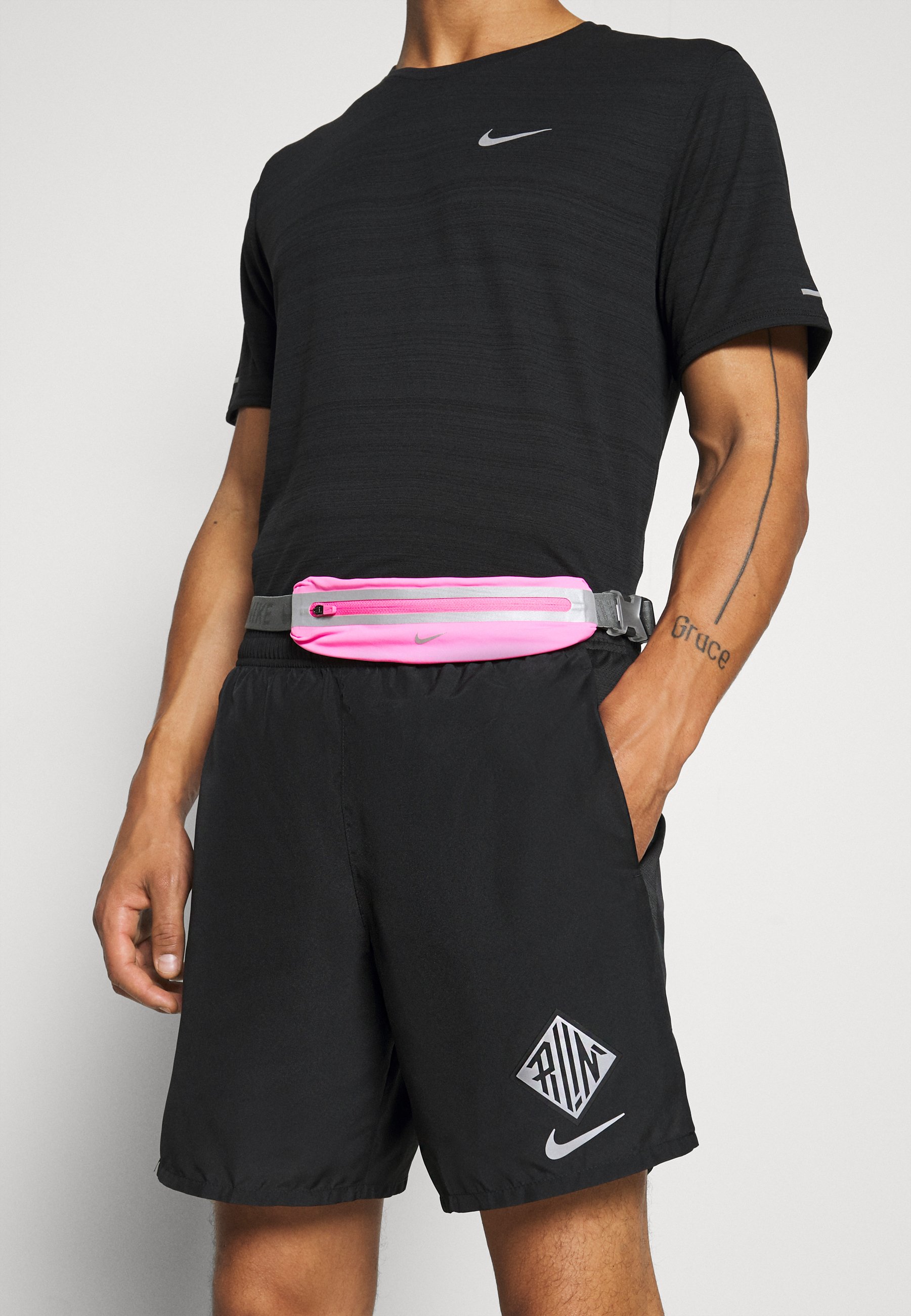 slim waistpack nike