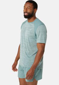 ASICS ROAD SS TOP - Sportovní tričko - light celadon celadon