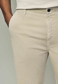 Next Chino - ecru white