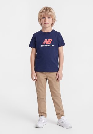 New Balance STACKED LOGO TEE - Μπλουζάκι με στάμπα - navy