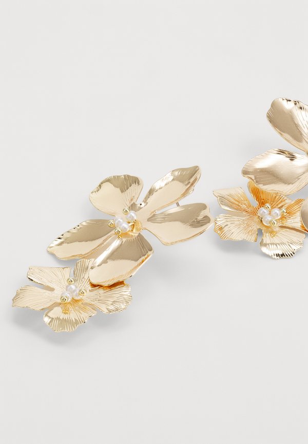 PCANNESOFIE EARRINGS - Earrings3