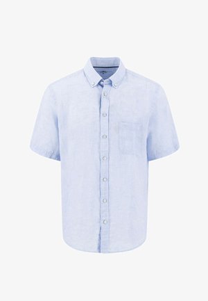 Hellblaues, kurzärmeliges Hemd mit Knöpfen, einem geknöpften Kragen und einer einzelnen Brusttasche.
