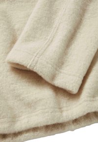 Thumbnail Image 6