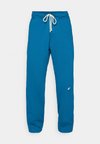 PANT NAOS - Παντελόνι φόρμας - blue force/pale ivory
